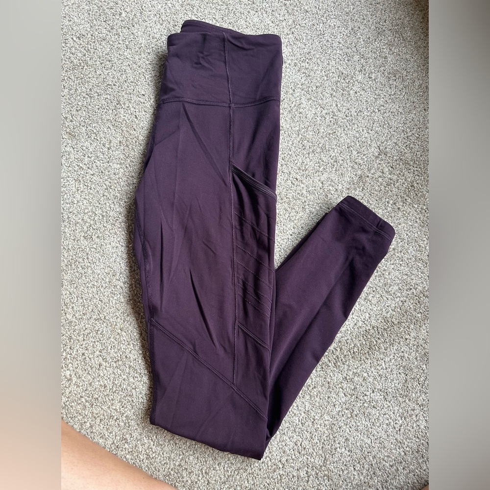 Lululemon Toasty Tech Tight II, Cyber, size 6